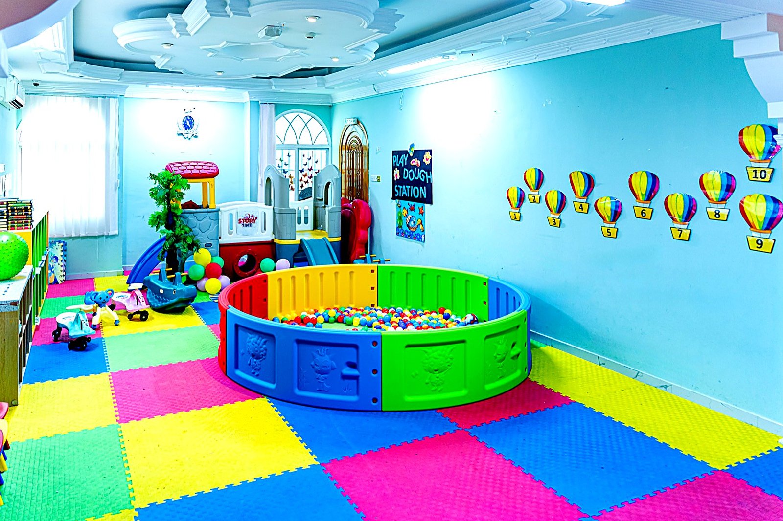 Preschool program Sharjah, children learning through play at Balloon Nursery